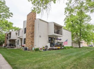 1430 5th St N, Fargo, ND 58102