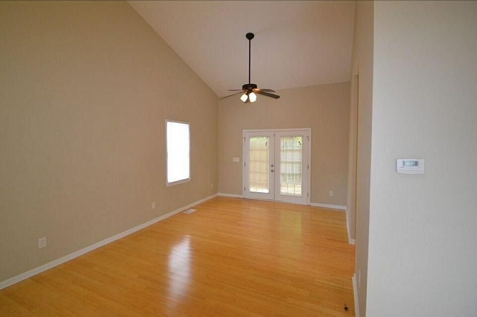 2nd image of 2107 Wilmore Dr