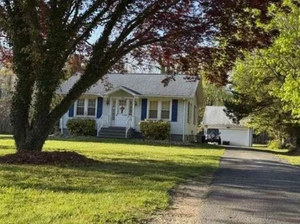 1551 E Elmer Rd, Vineland, NJ 08361