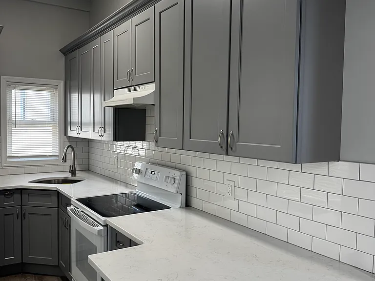 23 Collegeview Ave #12 — Photo 3