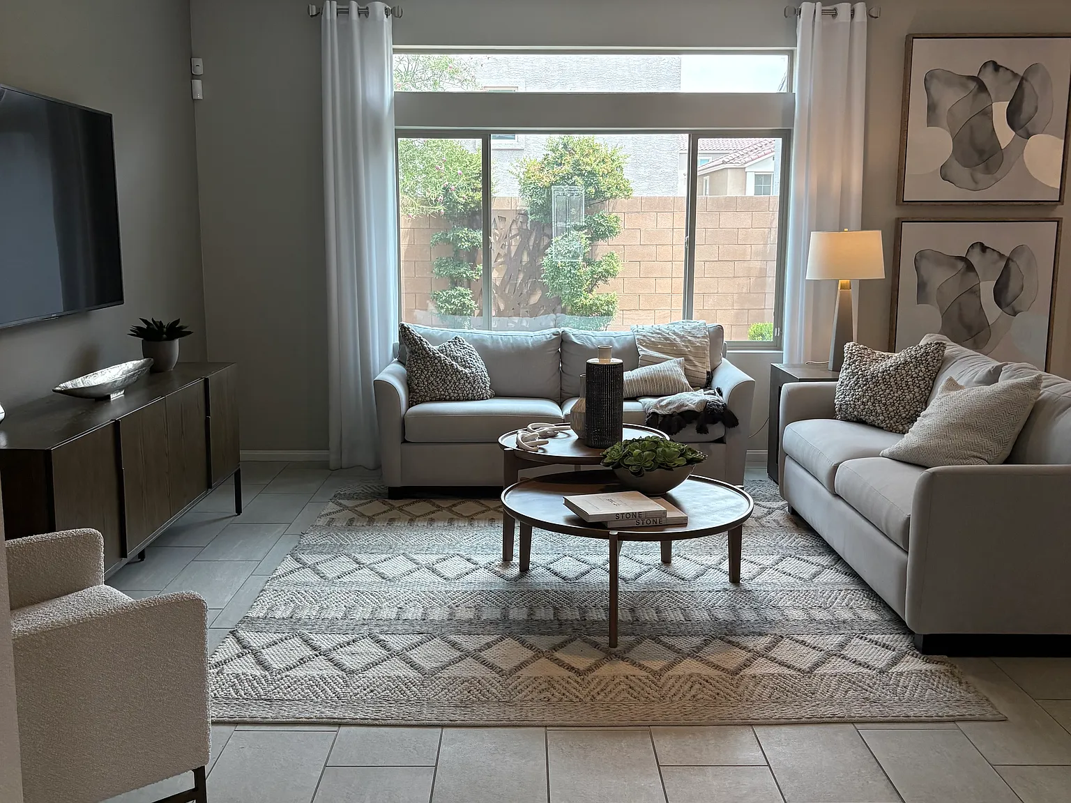 4 bed, 3.5 bath, 2745 sqft, $3,850 — Photo 3