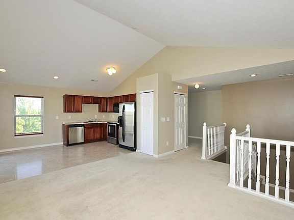3rd image of 12235 Bubbling Brook Dr Unit 100