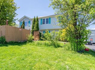 231 Rockwood Ave, Cranston, RI 02920