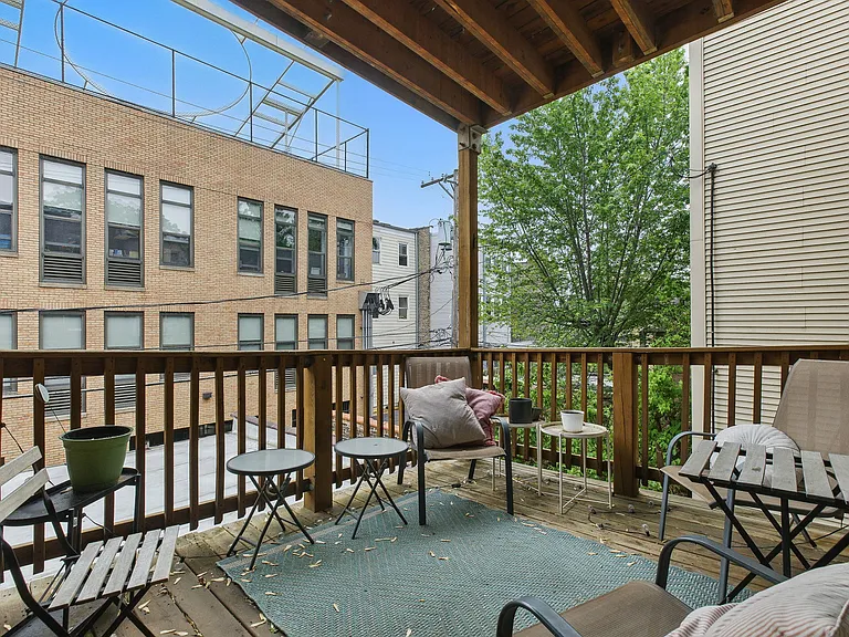 2531 N Burling St #2 — Photo 10