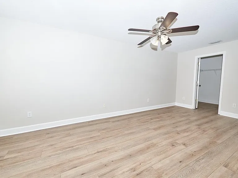 23903 Sardinia Dr — Photo 45