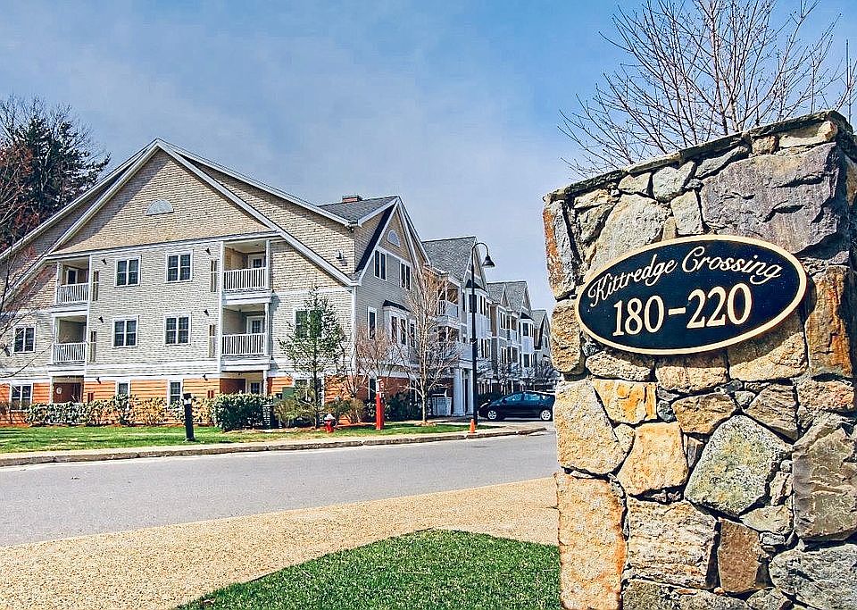 Kittredge Crossing Entrance