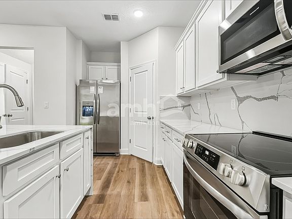 4th image of 3010 Crawfords Cove Cir