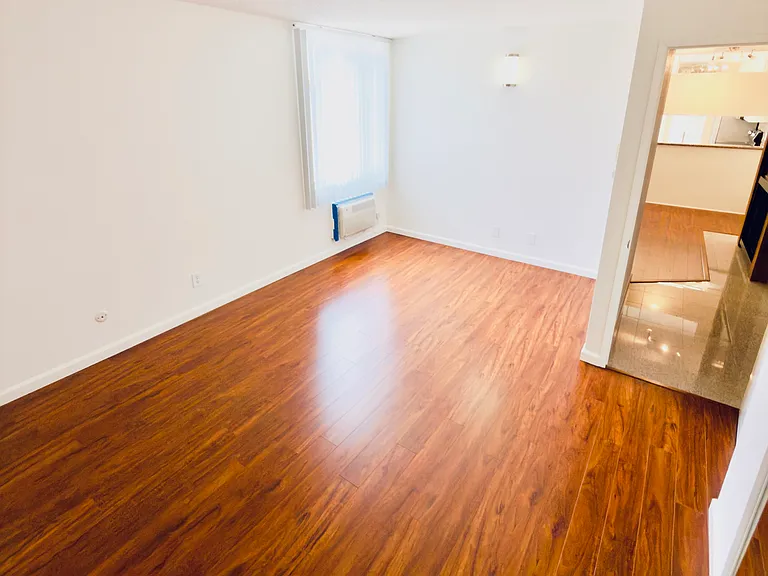 659 S. Cloverdale — Photo 16
