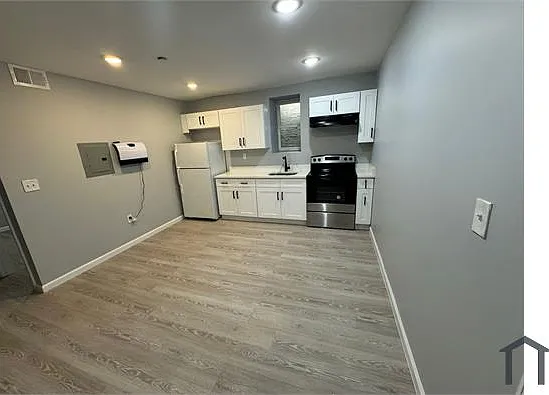 79-83 Tillinghast St #1B — Photo 1