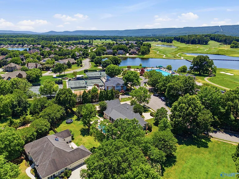 2704 Hampton Cove Way SE — Photo 41
