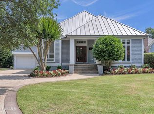 2021 Seawind Ln, Wilmington, NC 28405