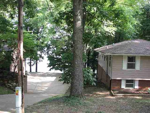 4th image of 408 Redbud Dr