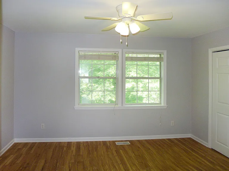 124 Marlowe Ct — Photo 12