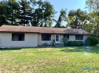 1 Lake Moon Dr, Holland, OH 43528
