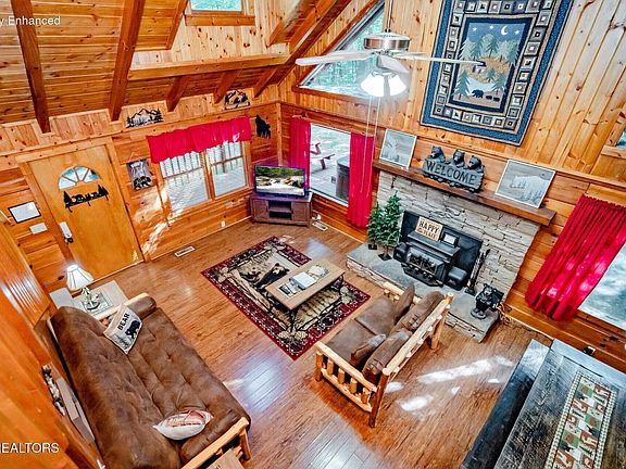 3rd image of 1145 Ski View Ln