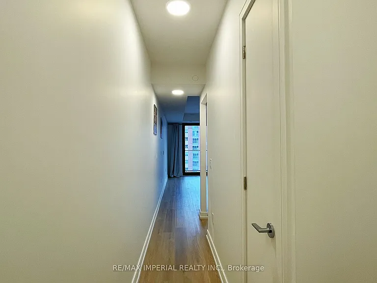 1 Jarvis St #904 — Photo 14