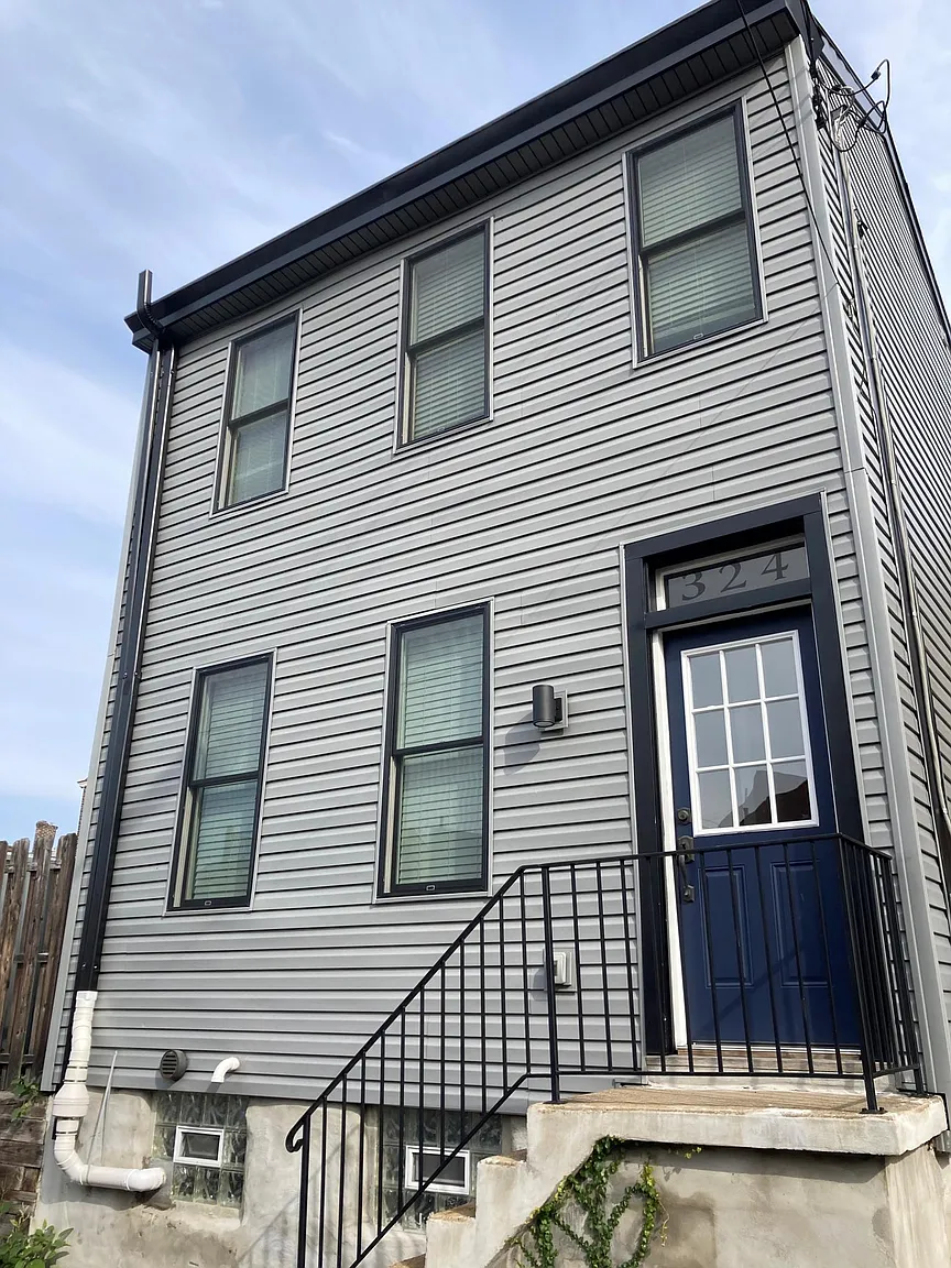 324 Service Way photo 1