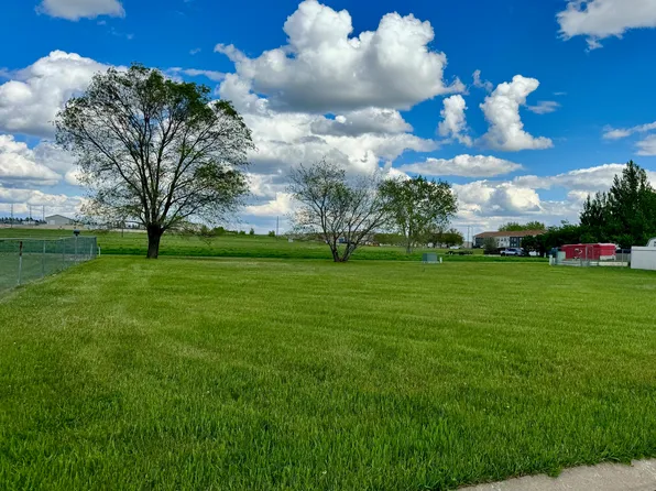 5 Ave SE, Dickinson, ND 58601