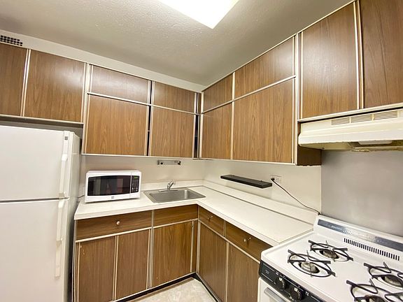 3rd image of 300 E 40th St APT 6-G