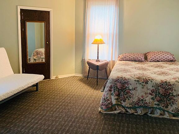 4th image of 1892 Denune Ave #1/2