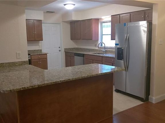 3rd image of 6138 Tebbetts Dr