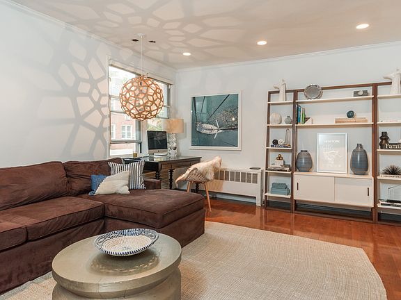 4th image of 705 Palmer Ct APT 1A