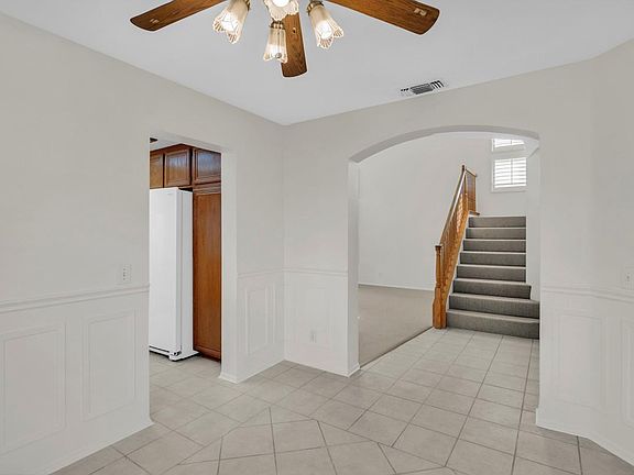 3rd image of 659 Twin Peaks Ave