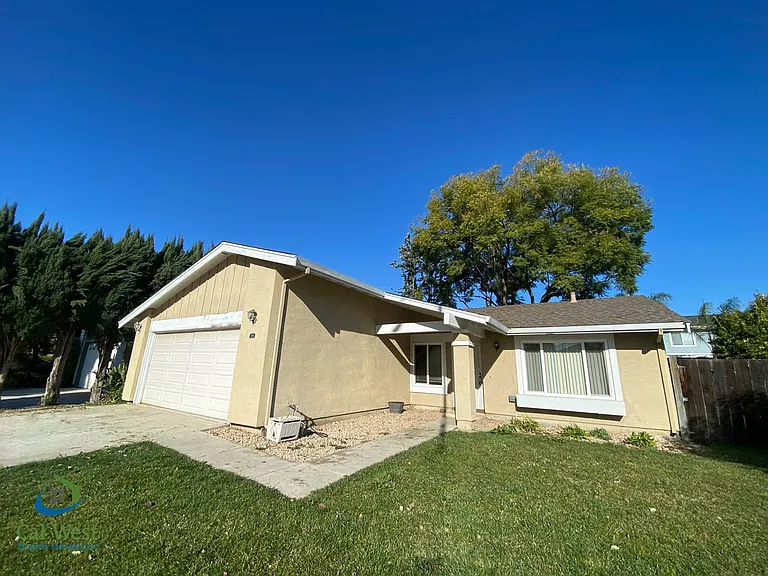 421 Gwinn Ct — Photo 2