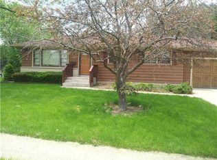 306 1st St, Cary, IL 60013