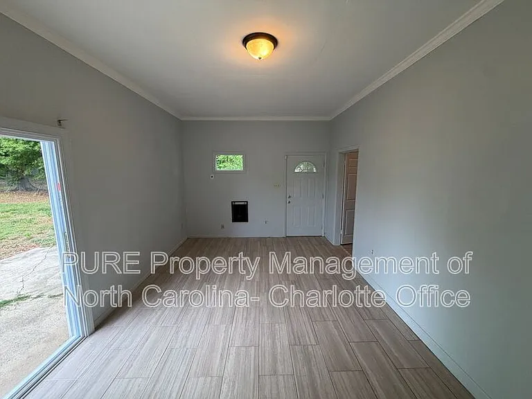 2429 Galloway Rd — Photo 12