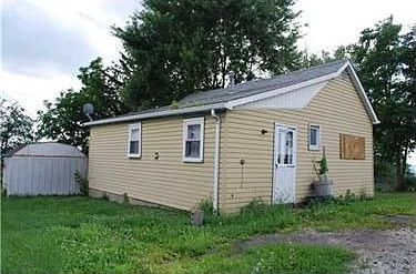2nd image of 1176 Bruce St