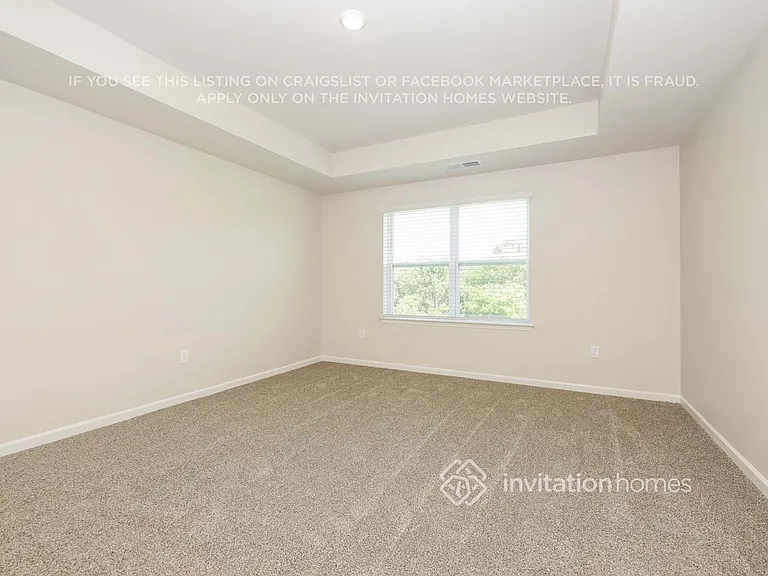 1016 Legacy Ct — Photo 10