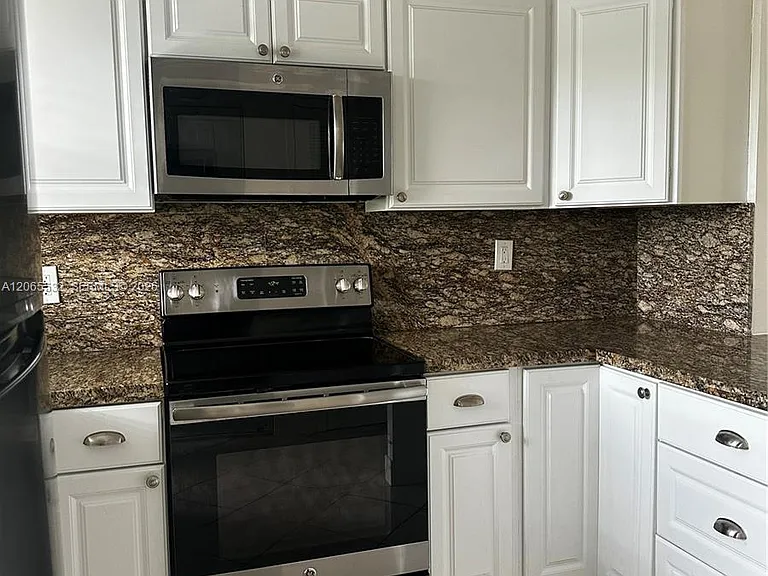 8305 Sunrise Lakes Blvd #310 — Photo 8