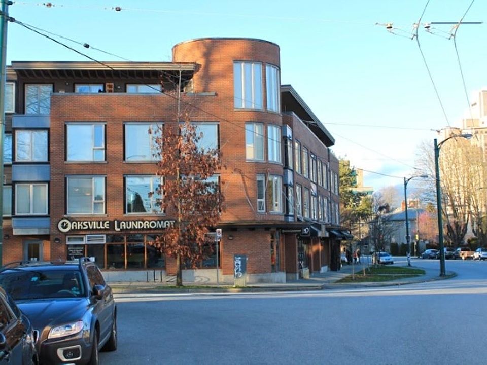 1st image of 3089 Oak St #209