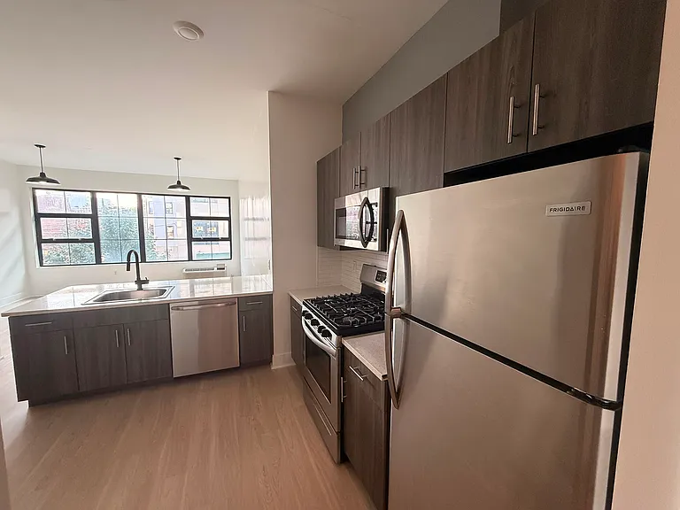 283 Fairmount Ave #213E — Photo 1
