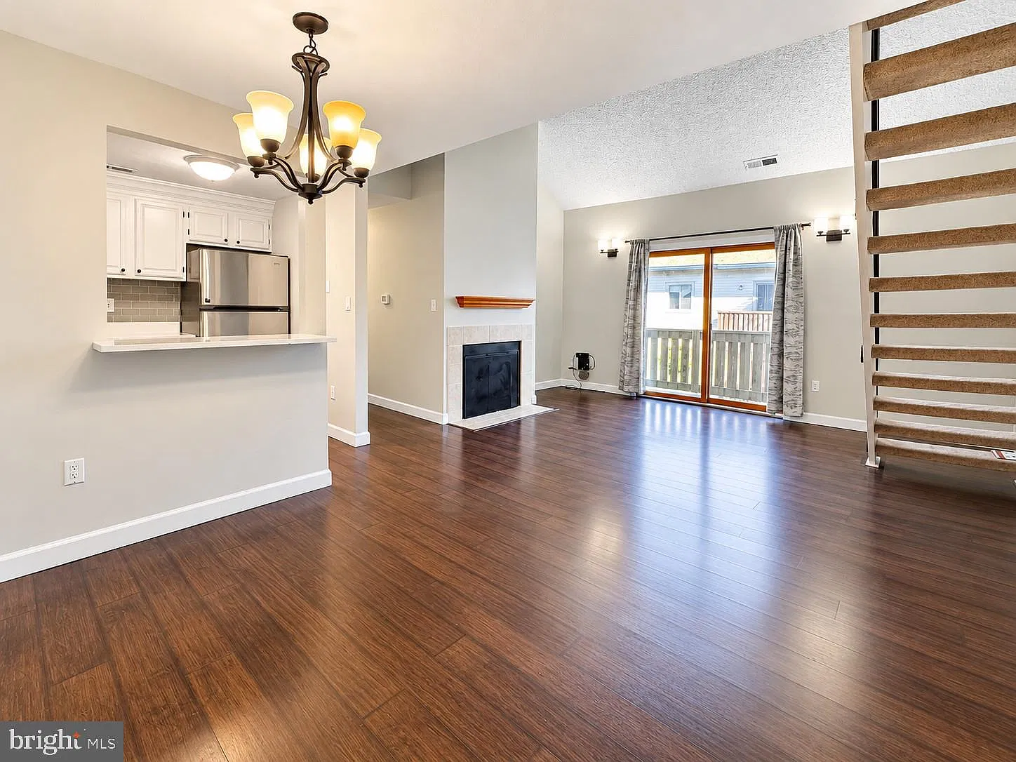 2 bed, 2.0 bath, 1152 sqft, $2,550 — Photo 2