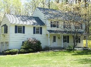 6 Delwood Rd, Chester, NJ 07930