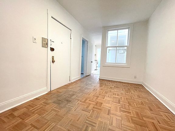 4th image of 232 E 77th St APT 19
