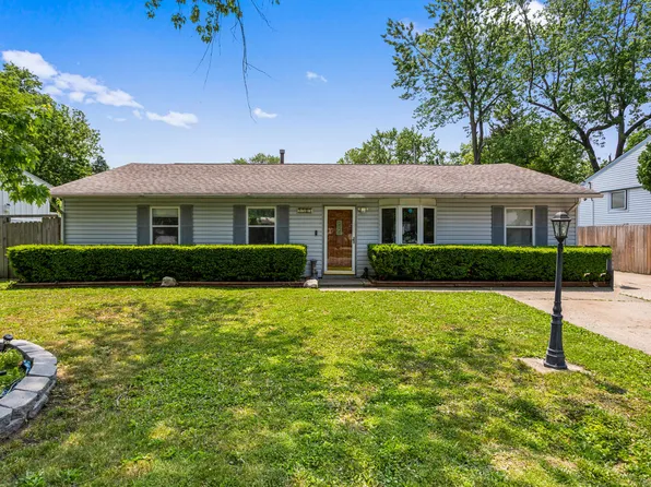 2503 Maplewood Dr, Champaign, IL 61821