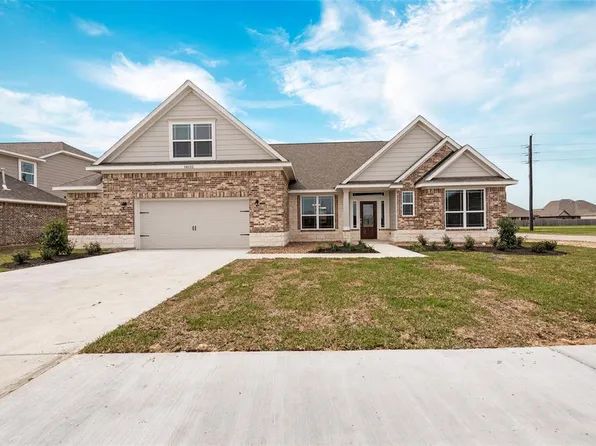 14102 Meadowlands Dr, Mont Belvieu, TX 77523