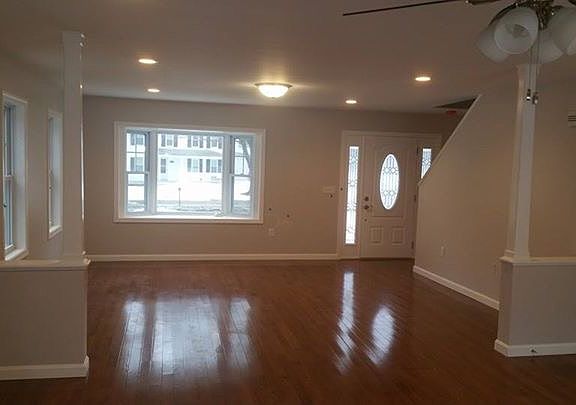 3rd image of 886 Greenville Ave