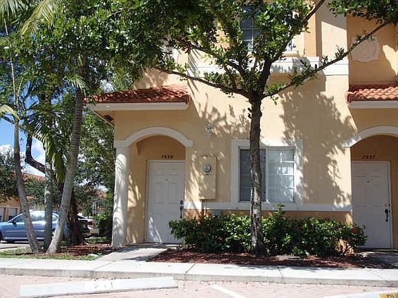 2nd image of 7939 Tuscany Ct