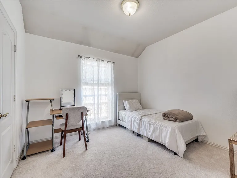 402 Horse Shoe Dr — Photo 18