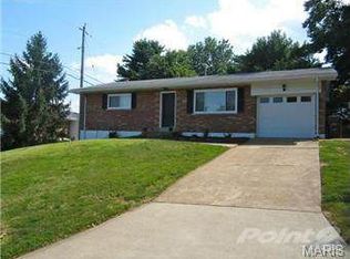 408 Earlsfield Ln, Saint Louis, MO