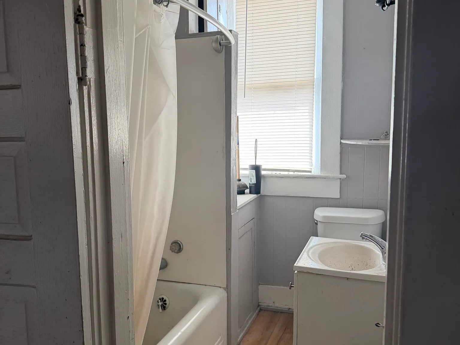 1 bed, 880 sqft, $895 — Photo 4