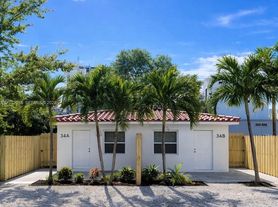 34 SE 1st Ave, Dania, FL