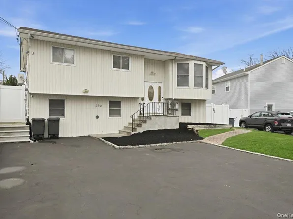 292 Concord Street, Dix Hills, NY 11746