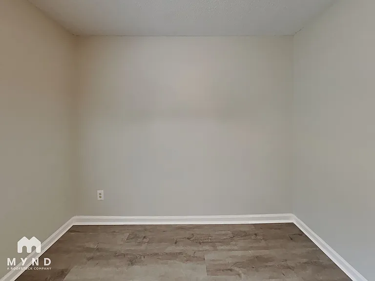 2028 Collier Rd — Photo 10