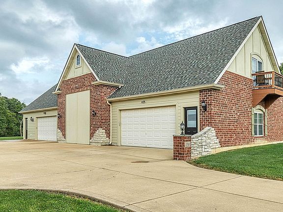 2nd image of 17411 W Bridle Trl