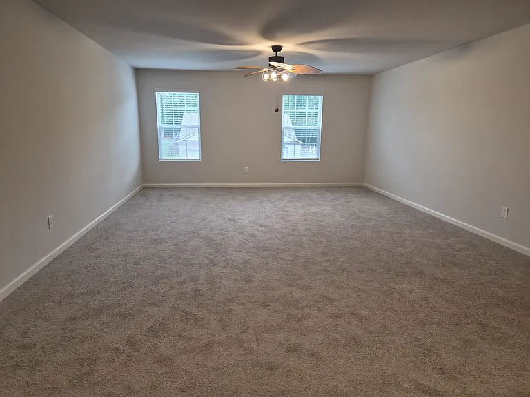 949 Brookfield Dr — Photo 13